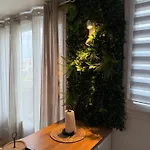 Superbe Duplex Avec Parking Gratuit Lägenhet *