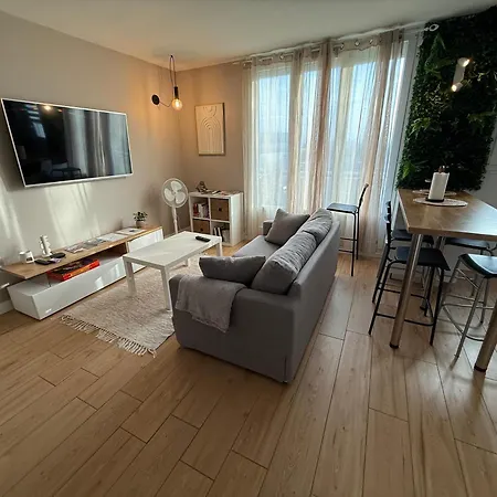 Superbe Duplex Avec Parking Gratuit Lägenhet
