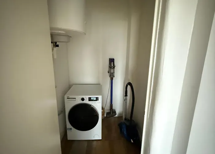 Superbe Duplex Avec Parking Gratuit Lägenhet