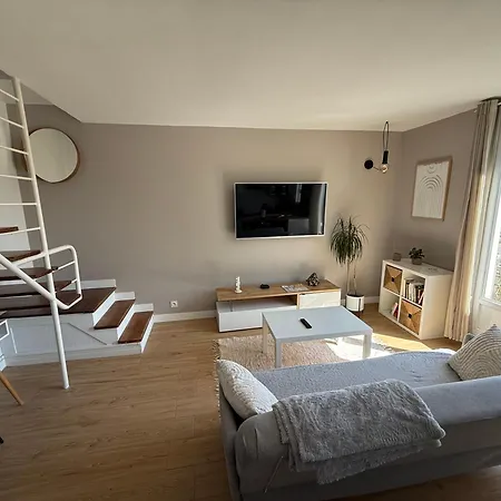 Superbe Duplex Avec Parking Gratuit דירה